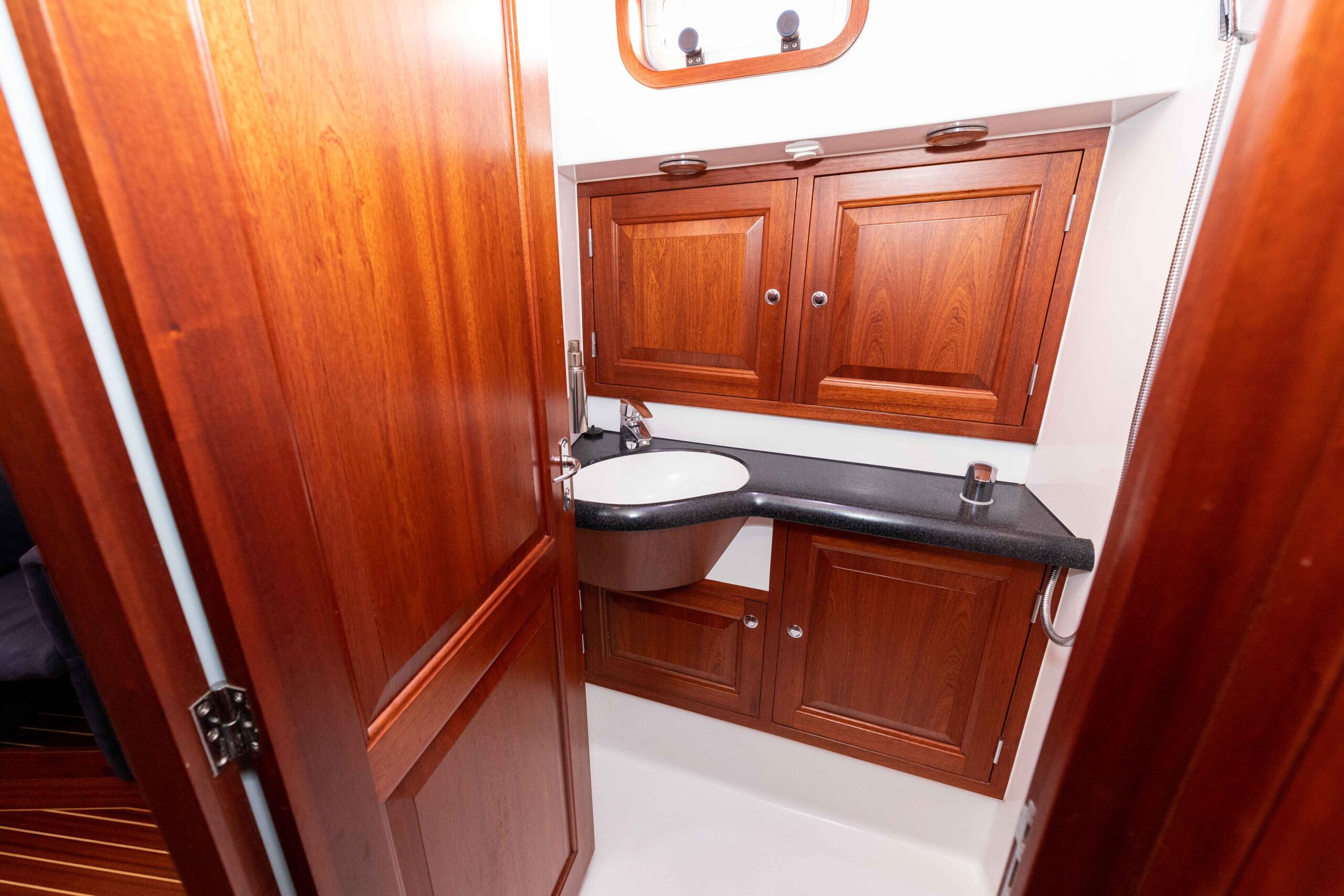 Image gallery image